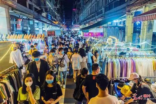 濟(jì)陽(yáng)西紅市“煙火”重燃 日用品百貨攤位火熱招商，共繪城市活力新畫卷